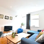 Character 2-Bed Flat In Angel