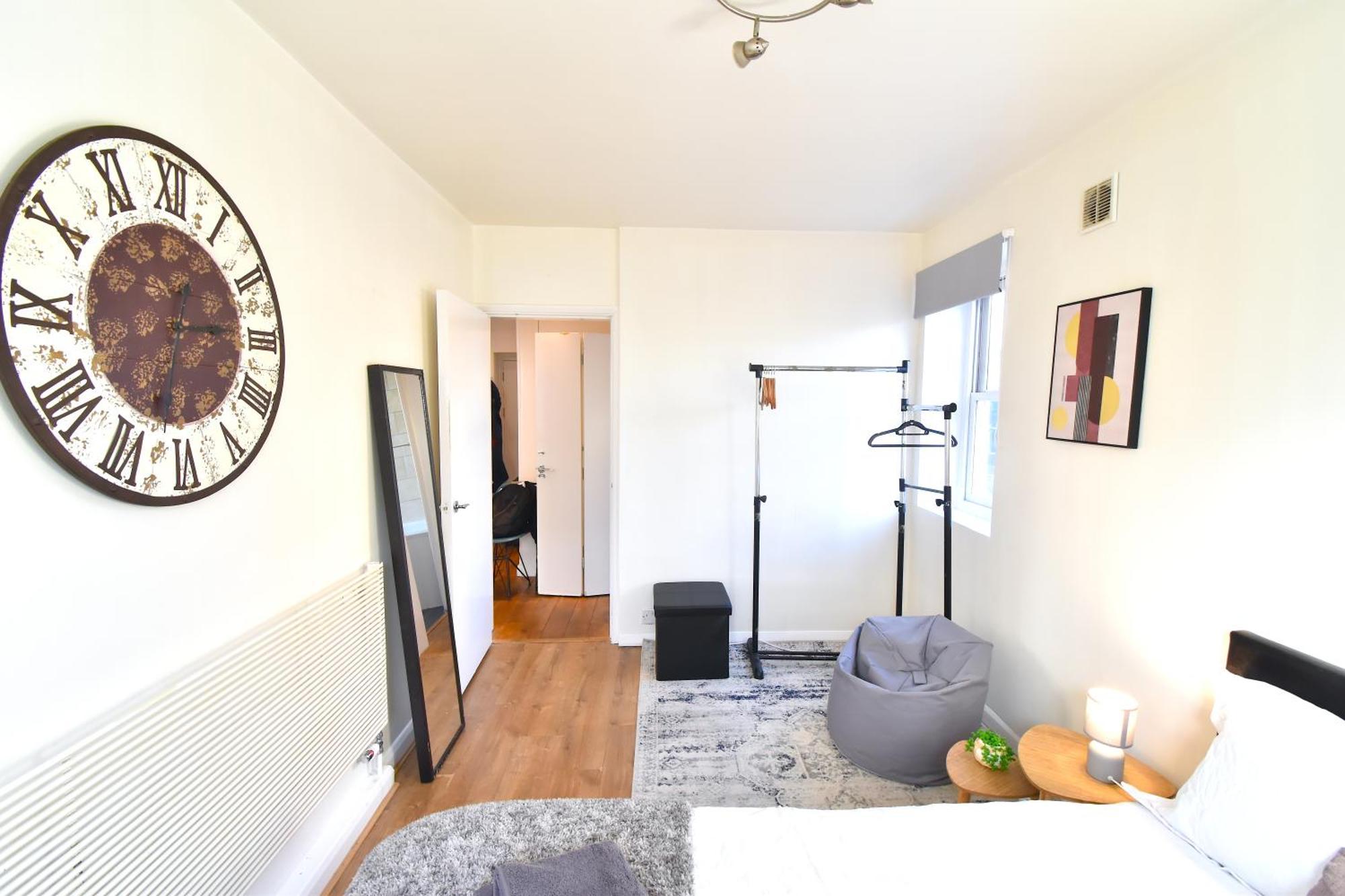 Character 2-bed Flat In Angel *